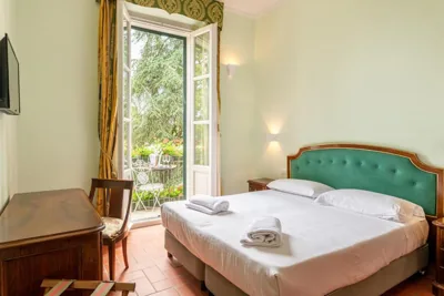 Tweepersoonskamer met Balkon — Hotel Villa San Michele